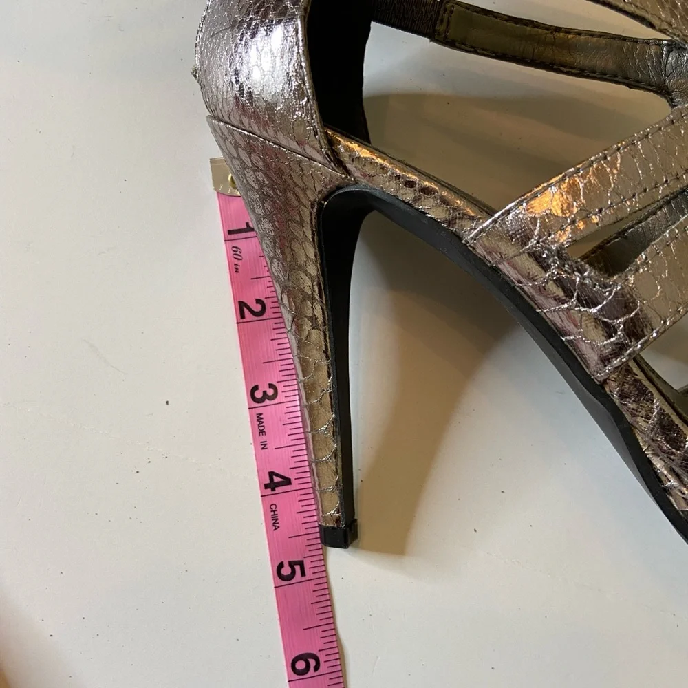 Metallic Heels Snake Skin Print Size 9 - Picture 8 of 10